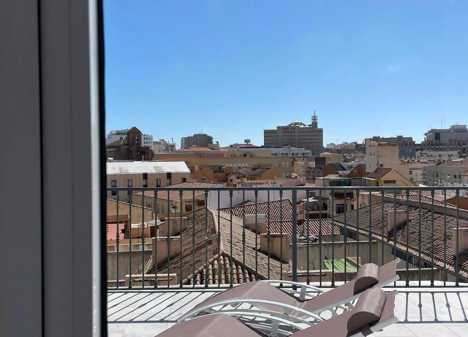 Lovely Studio Apartment With Terrace Málaga