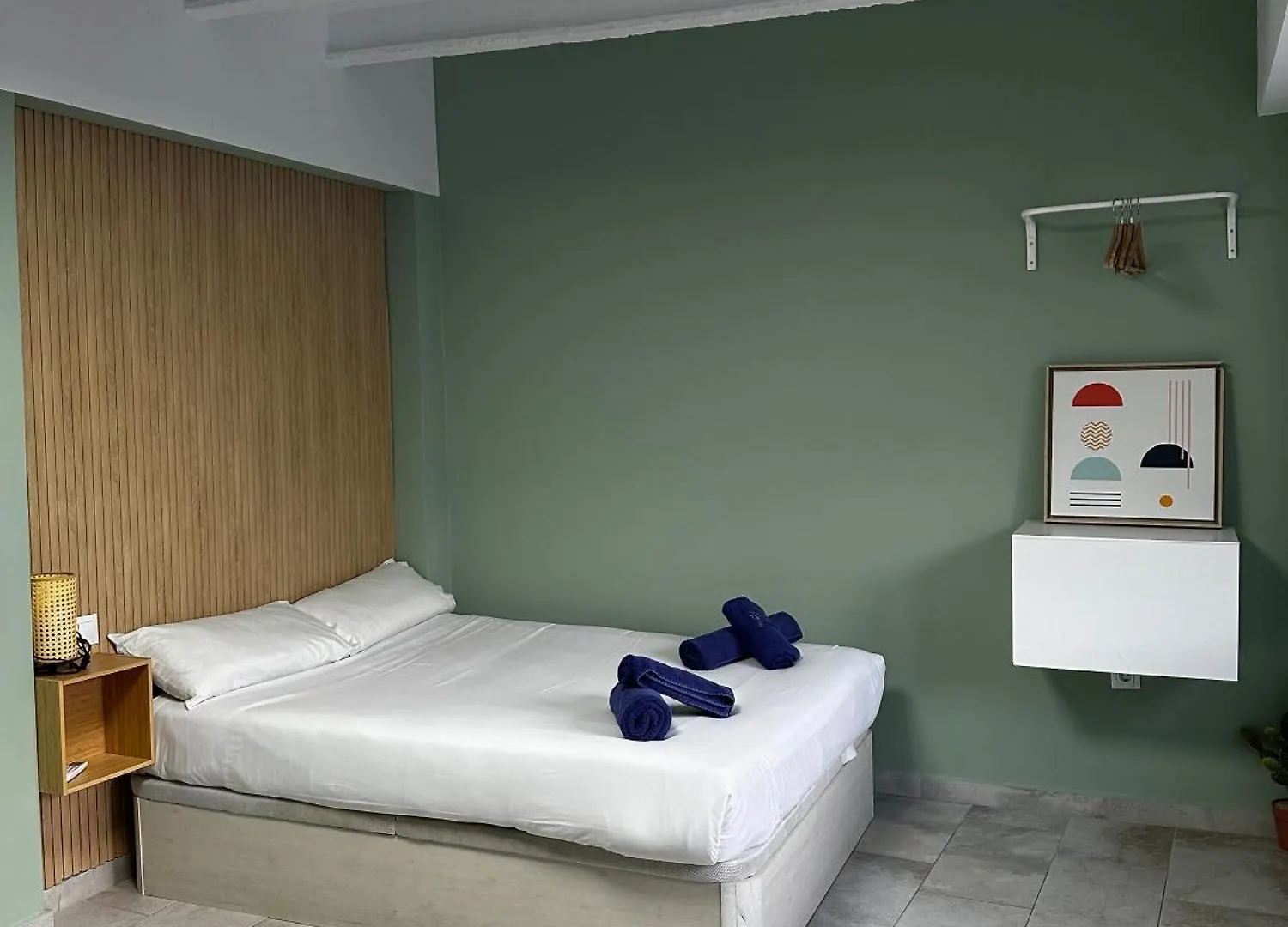 Lovely Studio Apartment With Terrace Málaga